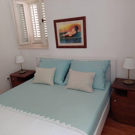 Apartment In Vis Historic Center - Mikula, Ljubica, Toma ภายนอก รูปภาพ