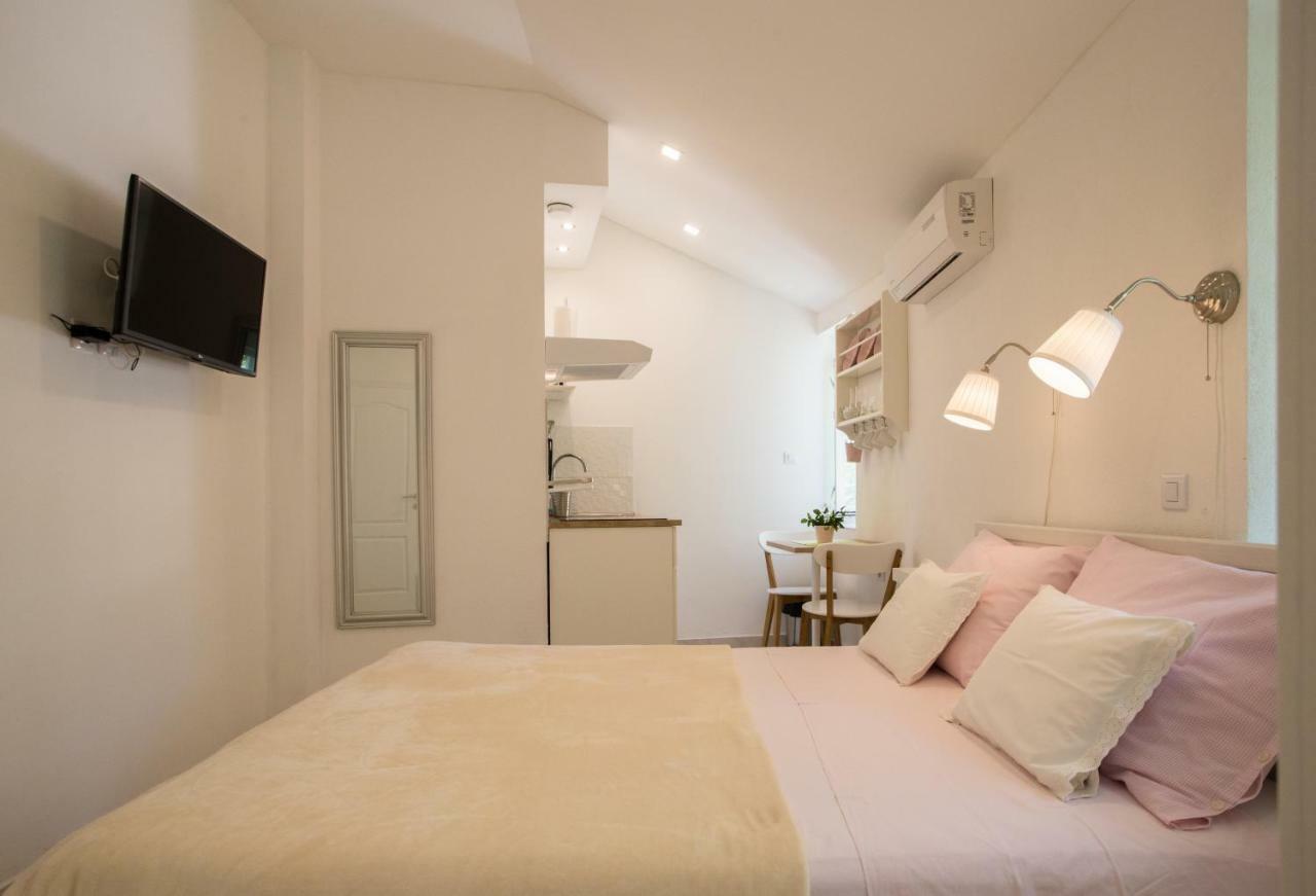 Apartment In Vis Historic Center - Mikula, Ljubica, Toma ภายนอก รูปภาพ